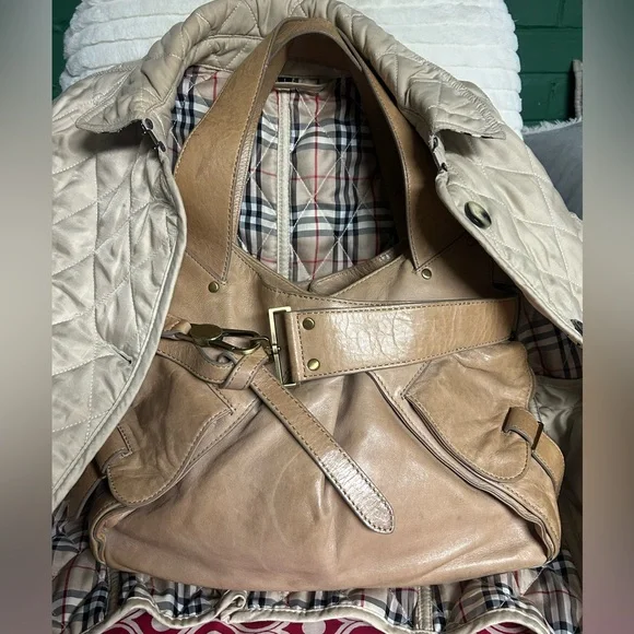 Kooba Jacinda Distressed Leather
Belted Shoulder bag - Picture 6 of 15